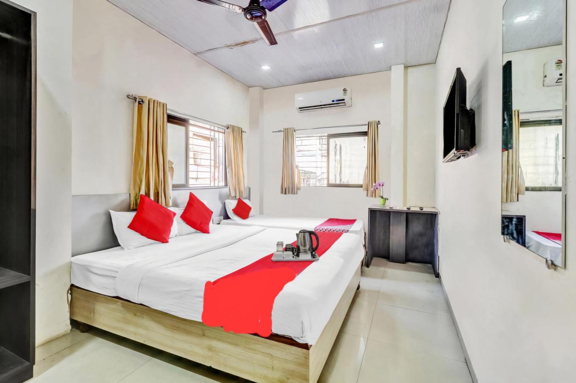 Hotel Kailash Park- Near International Airport Mumbai Eksteriør bilde