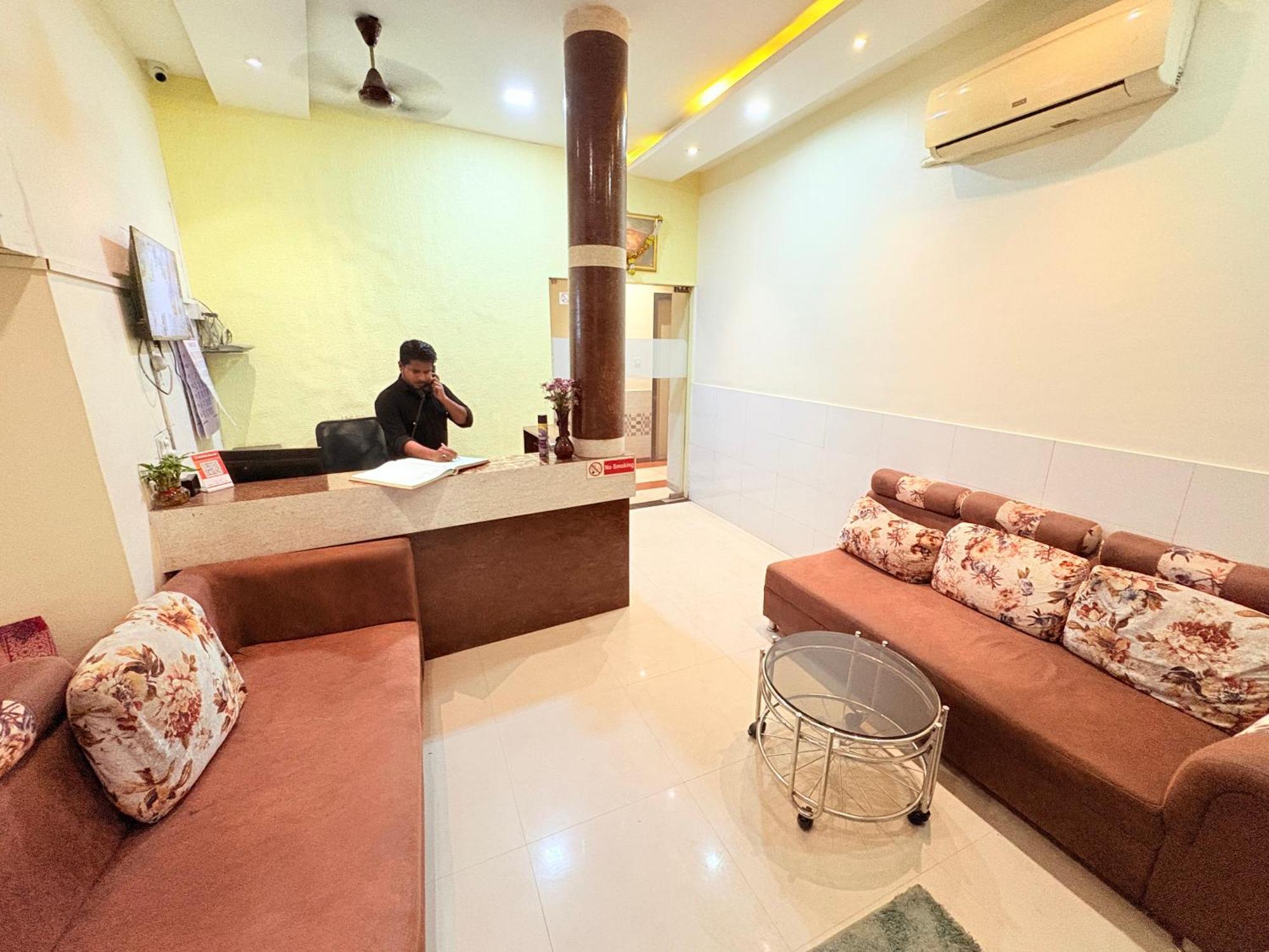 Hotel Kailash Park- Near International Airport Mumbai Eksteriør bilde