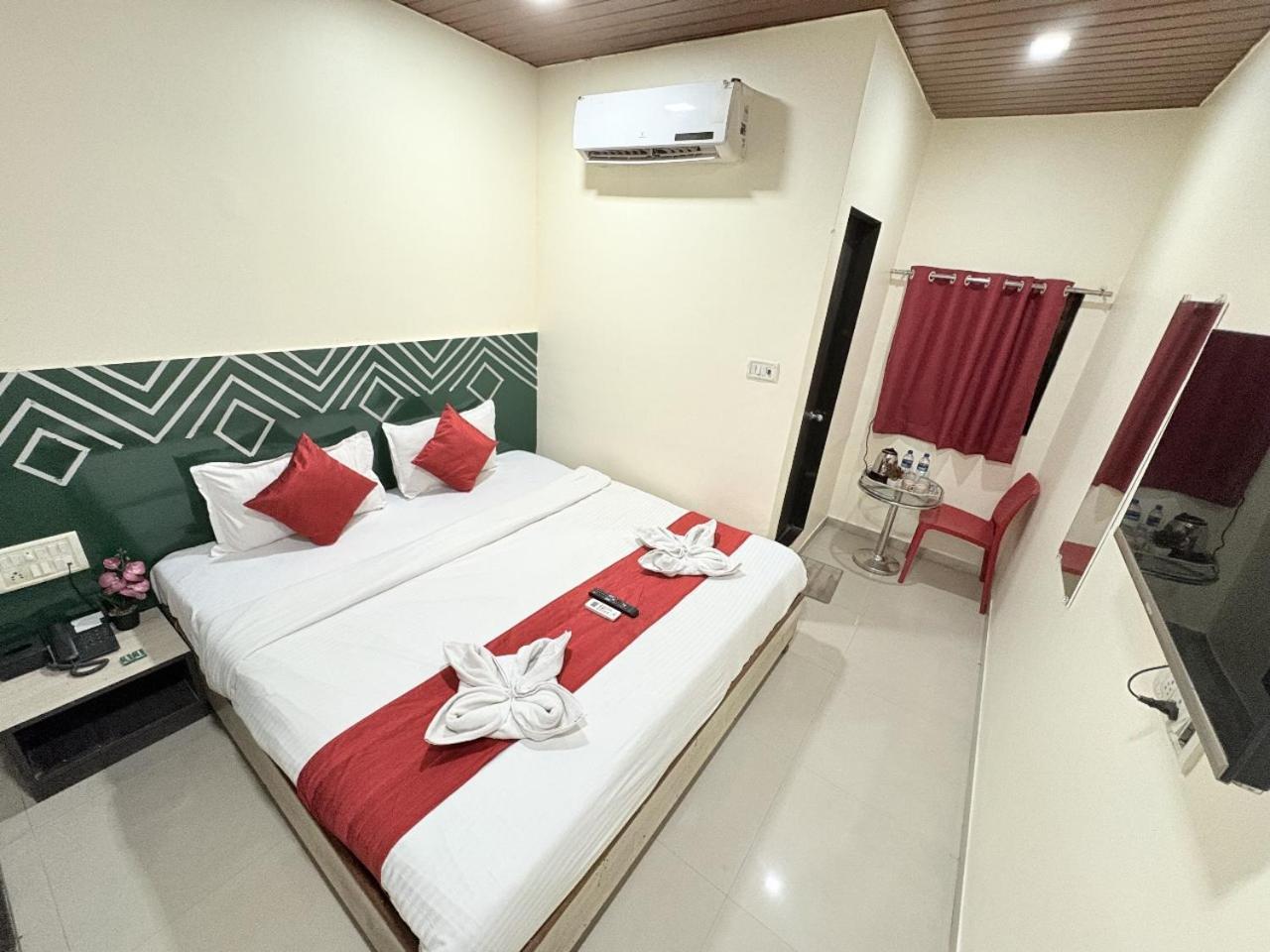 Fabhotel Kailash Park Mumbai Eksteriør bilde