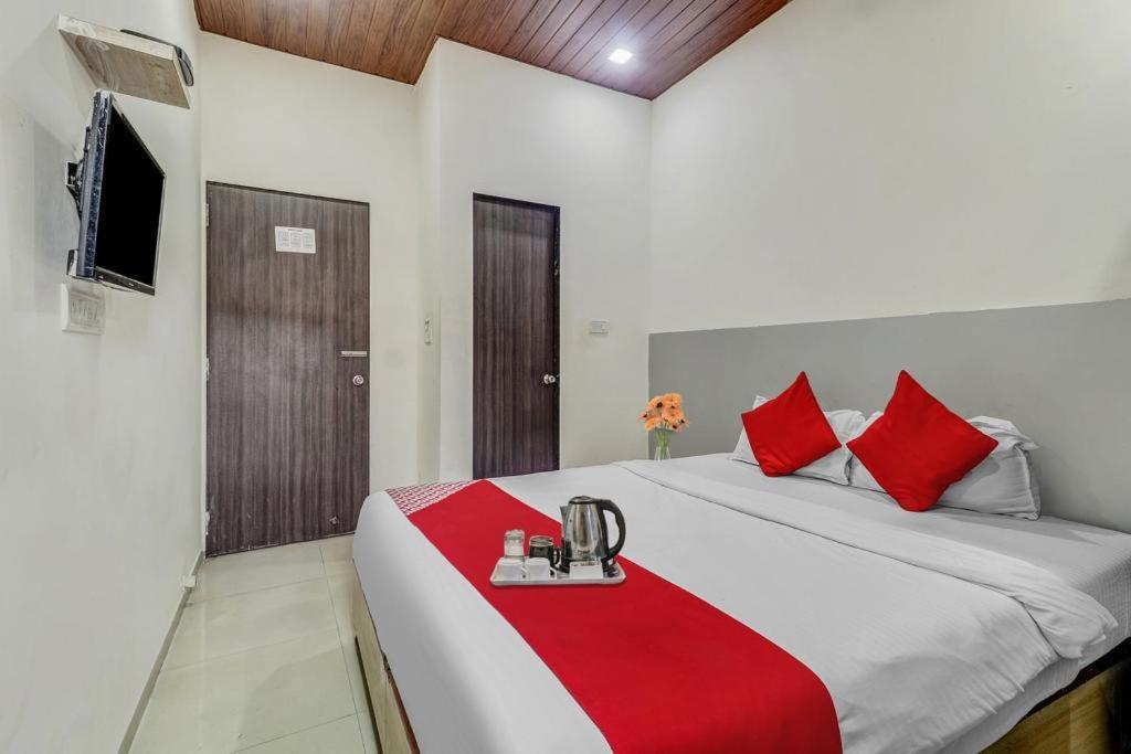 Hotel Kailash Park- Near International Airport Mumbai Eksteriør bilde